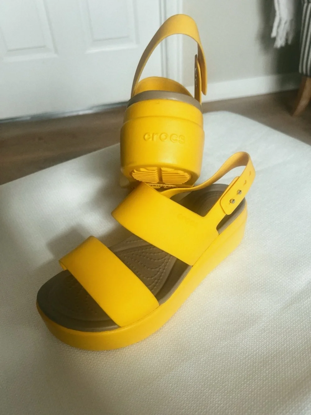 CROCS Yellow Platform Slingback Sandals - Picture 3 of 11